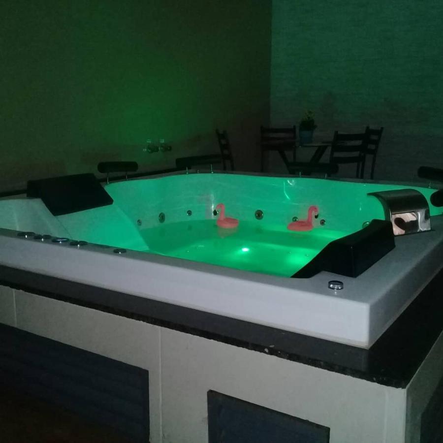 Casa Com 2 Quartos E Banheira De Hidromassagem * Trindade (Goias)